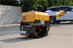 小型壓路機已經(jīng)遍及國內外,適用廣泛