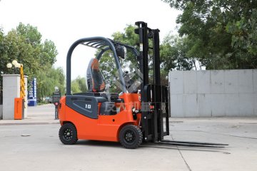 你知道，如何給叉車鉛酸電池“續(xù)命”嗎？