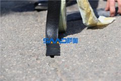 為什么稱防裂貼為山路修補(bǔ)利器呢？那是因?yàn)樗?/></a></span>

                    <div   id=
